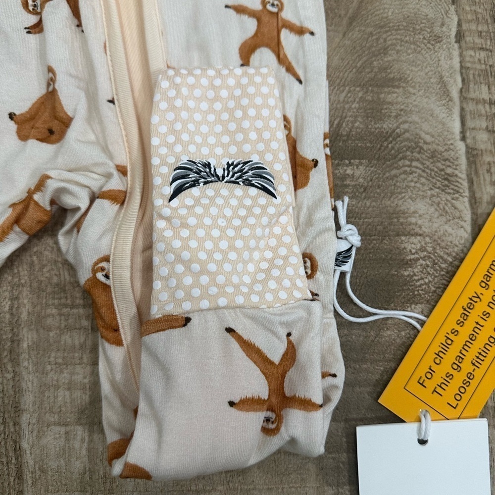 Free Birdees | Yoga Sloths Convertible Footie | 12–18M - Picture 14 of 15